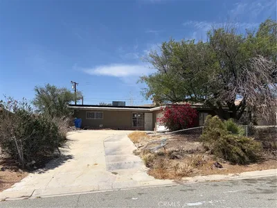 68150 Calle Blanco