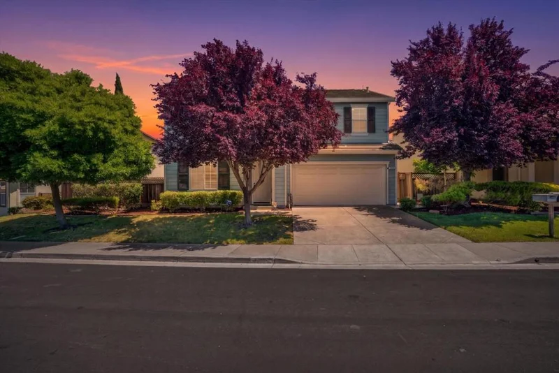 5704 Oakmont Drive