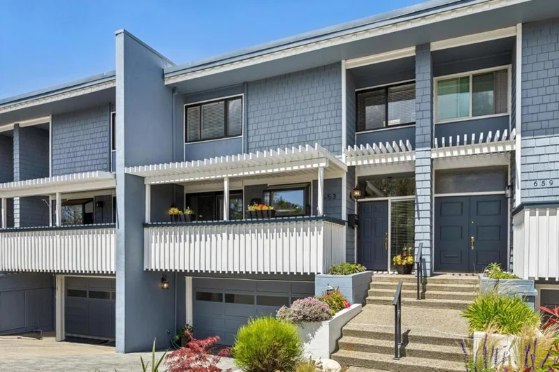 653 Fox Court