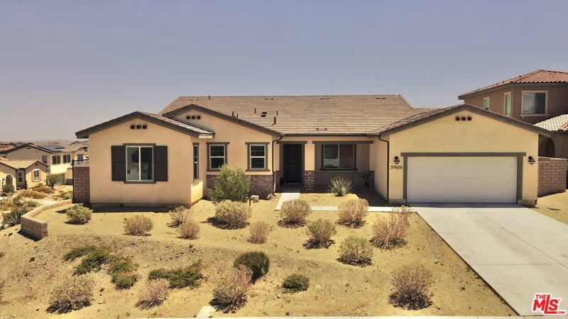 39186 Pinto Court photo 2