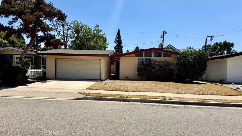 515 N Wayfield, Orange, CA 92867