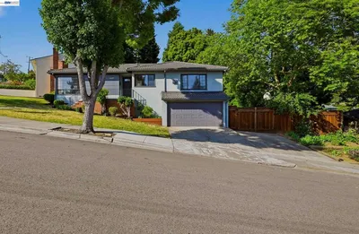 4880 Mancini Dr