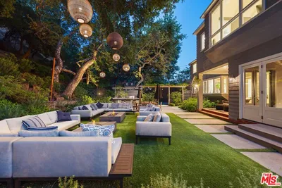 2600 Mandeville Canyon Road