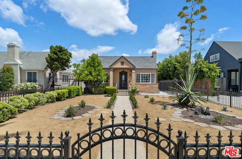 1142 S Windsor Boulevard, Los Angeles, CA 90019