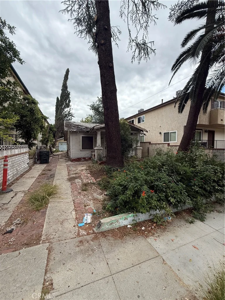 482 E Santa Anita Avenue