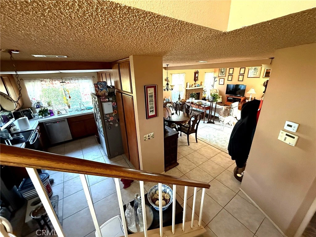 Interior 4