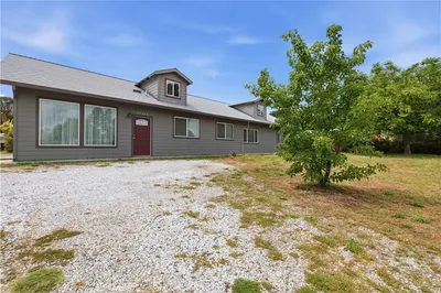 17212 Jeanese photo 2
