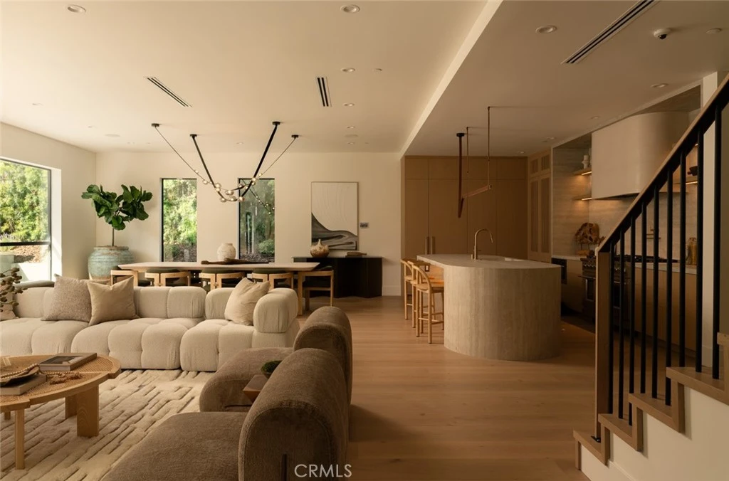 Interior 2