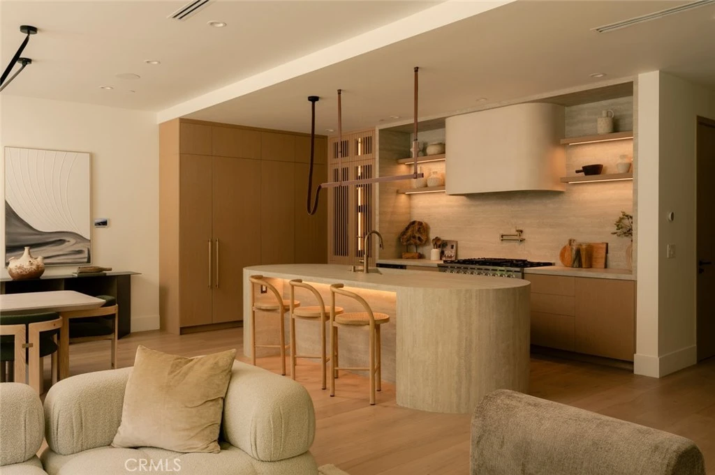 Interior 3