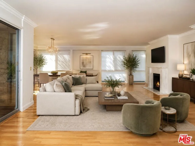 318 N Maple Drive C106