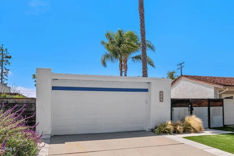 117 Duke Avenue, Ventura, CA 93003