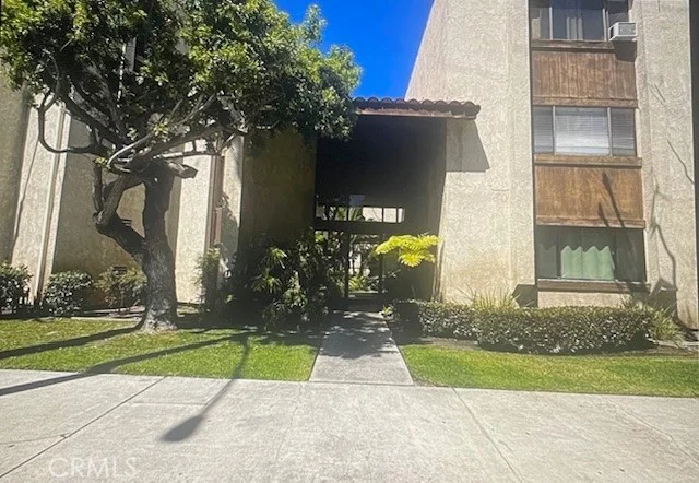 1203 E San Antonio Drive 201, Long Beach, CA 90807