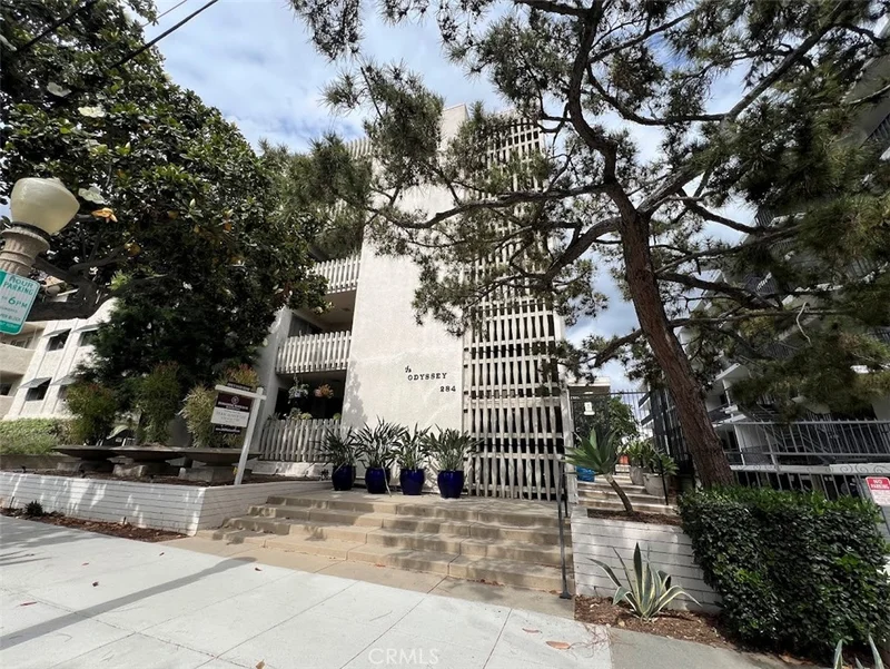 284 S Madison 102, Pasadena, CA 91101