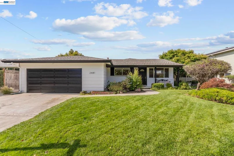 2481 Whitethorne