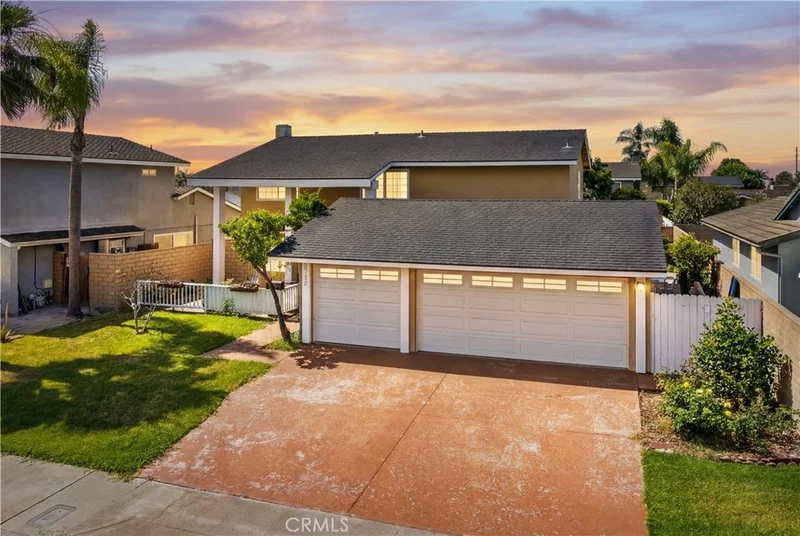 8712 Bellmead Drive, Huntington Beach, CA 92646