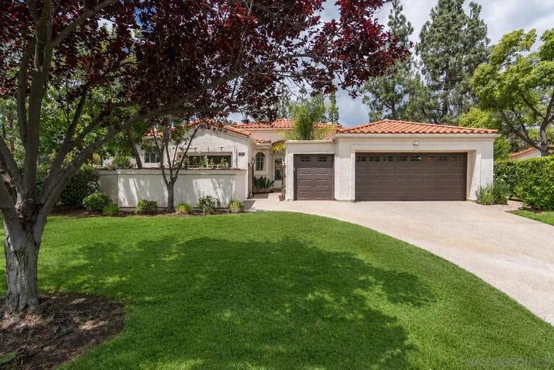 22905 Turnberry Court photo 2