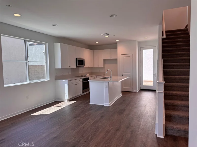 16512 Botanical Ln photo 2