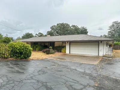 20521 Upper Hillview Drive photo 2