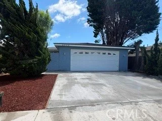4222 W 156th