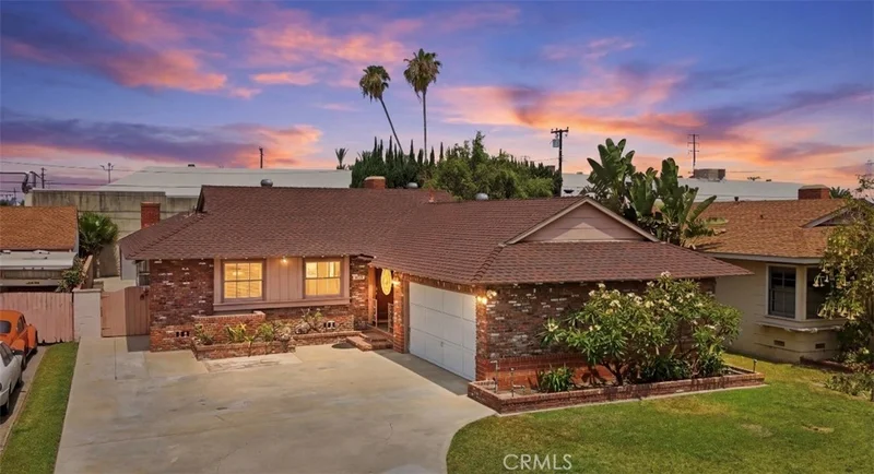 10229 Julius, Downey, CA 90241