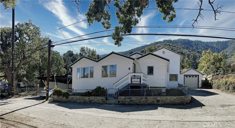 3724 Encino Trail