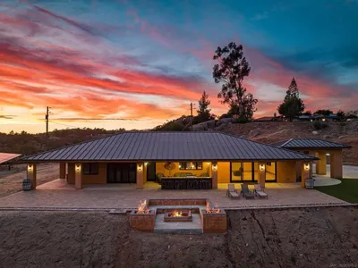 3023 25 Via Viejas