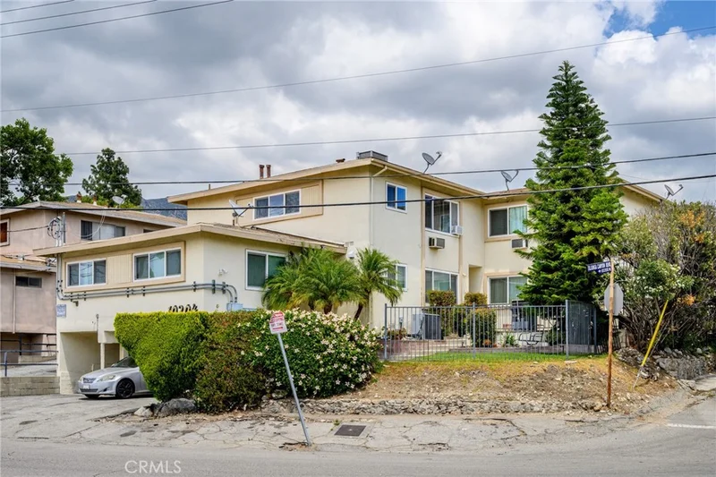 10204 Tujunga Canyon 2