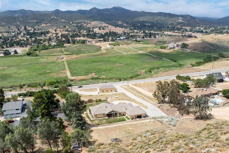 9115 Elizabeth Lake, Leona Valley, CA 93551