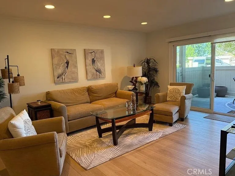 8877 Lauderdale Court, Huntington Beach, CA 92646