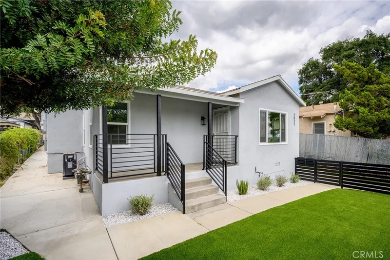 2521 Manhattan Avenue, Montrose, CA 91020