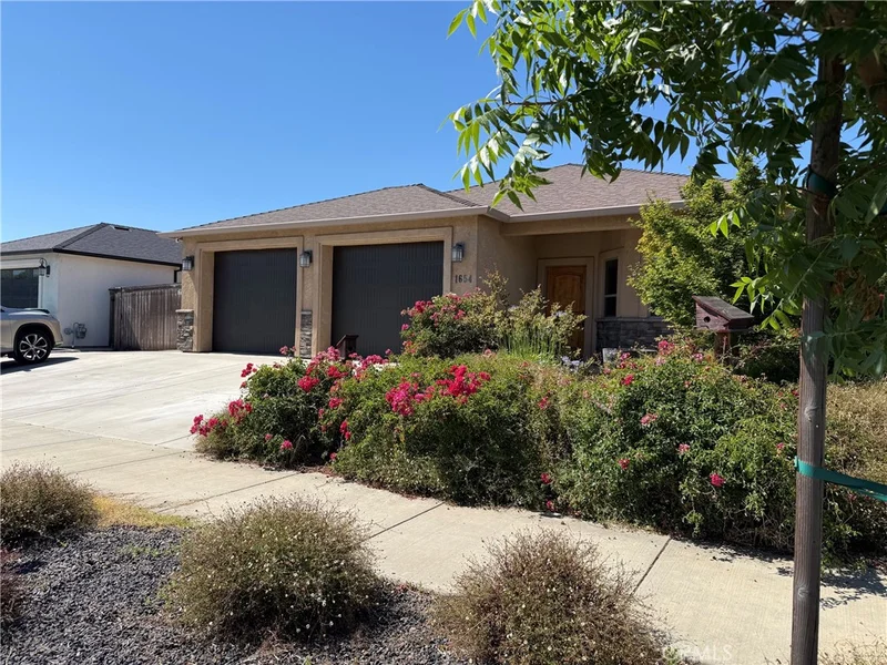 1654 Desert Spring