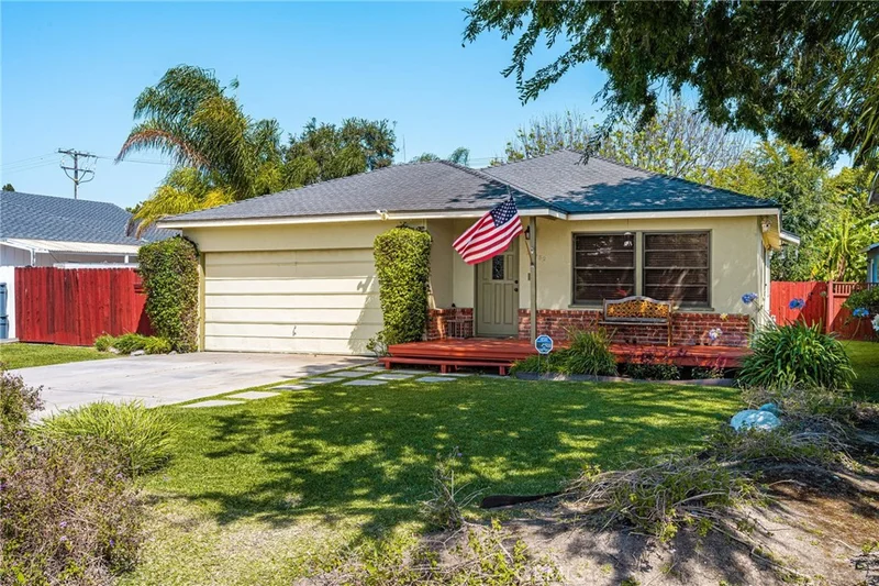 Photo 2 of 20282 Bayview