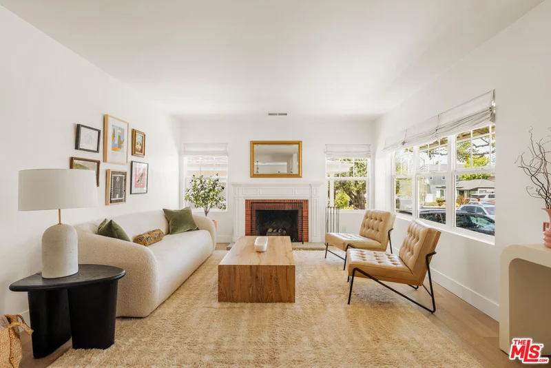 6332 W 84th Place, Los Angeles, CA 90045