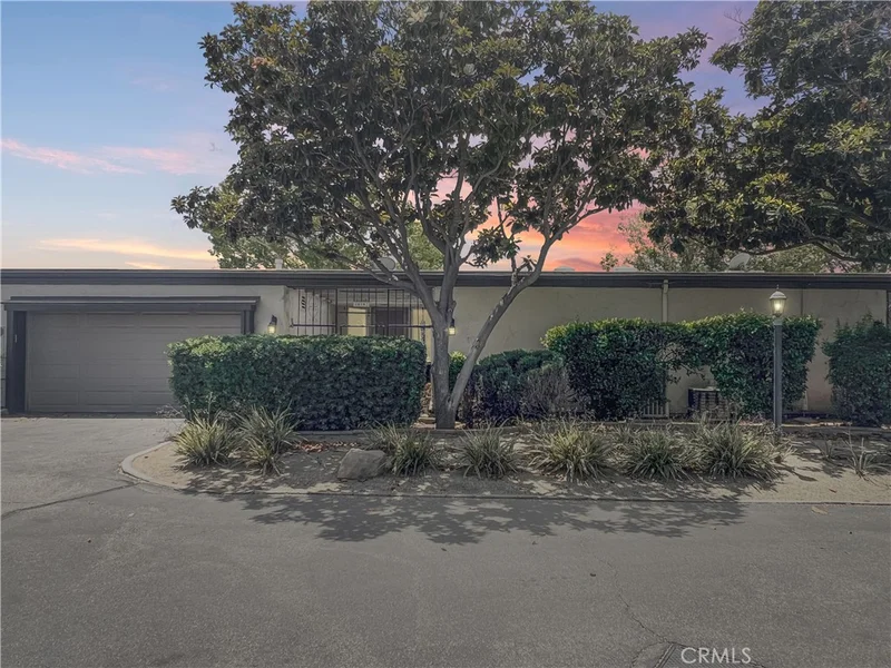 28307 Paseo Grande photo 2