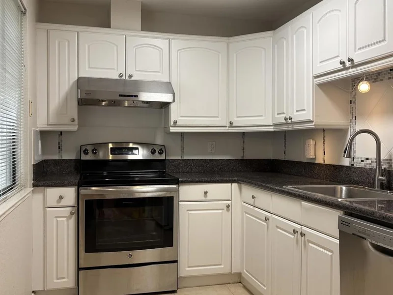 449 Alberto Way 131