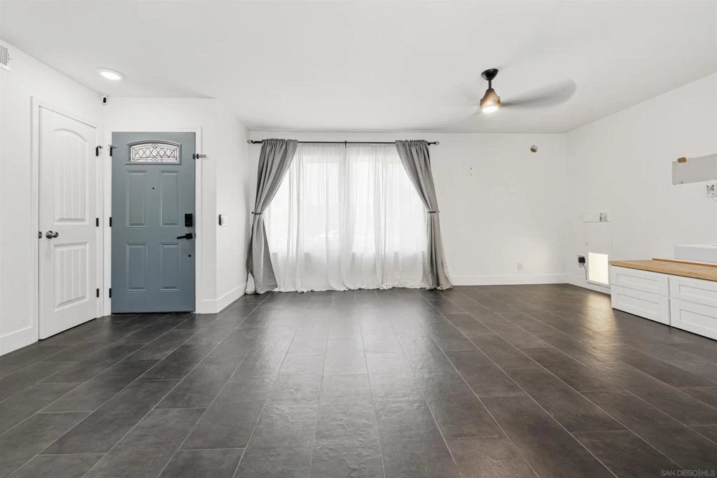Interior 3