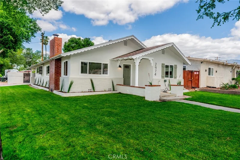 2974 N Alameda Avenue