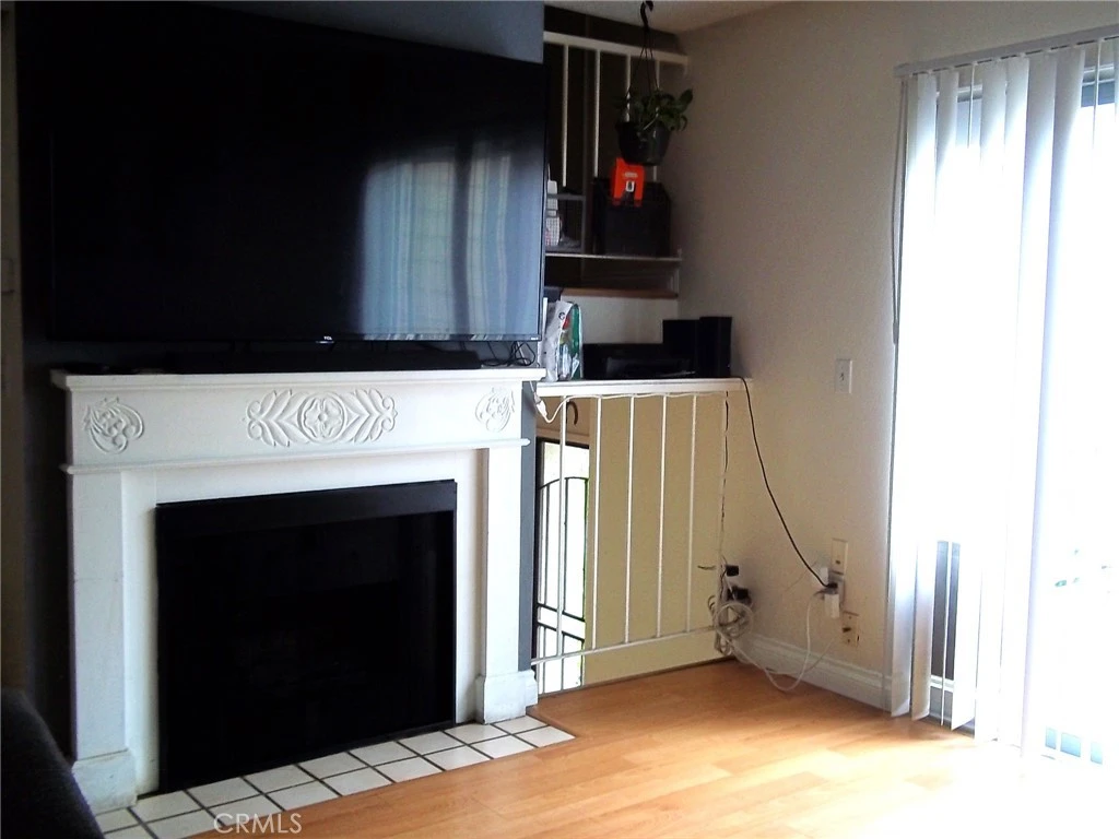Interior 4