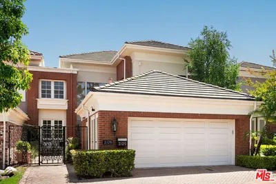 2125 Ridge Drive