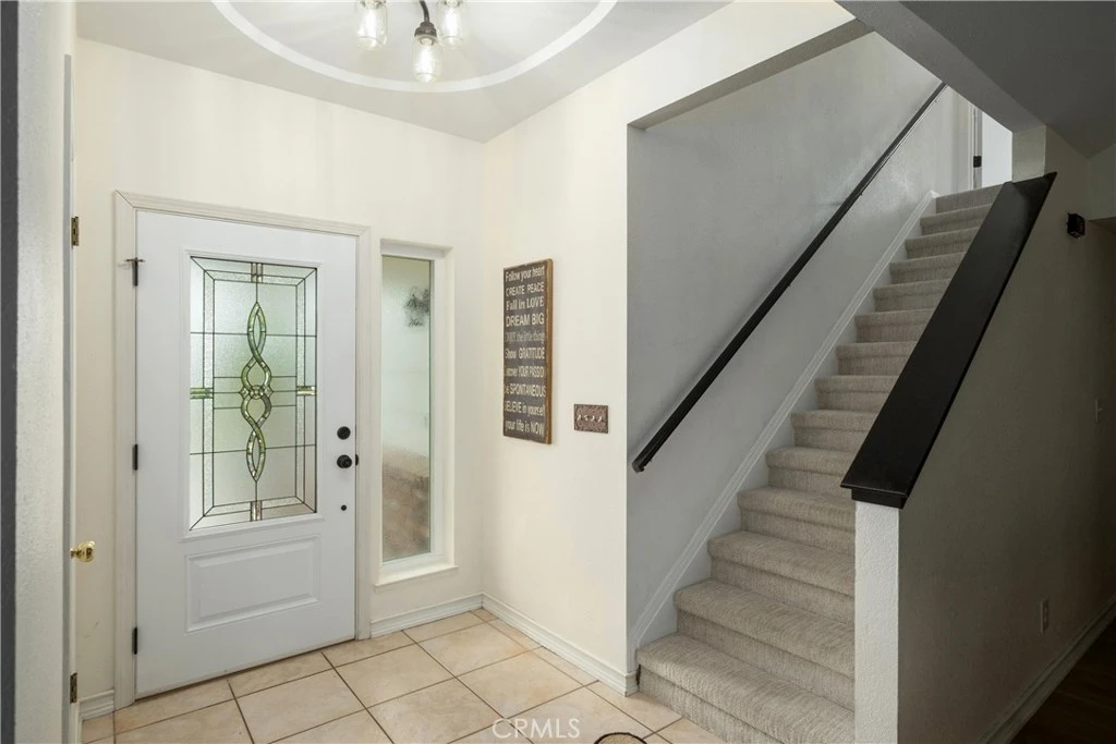 Interior 4