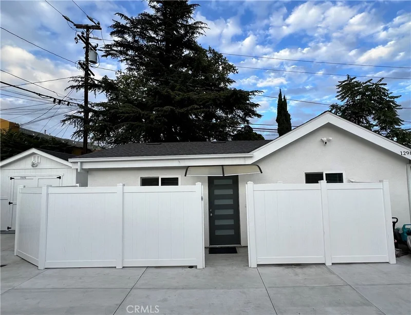1298 N Dominion