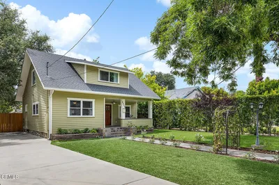 1969 N Raymond Avenue photo 2