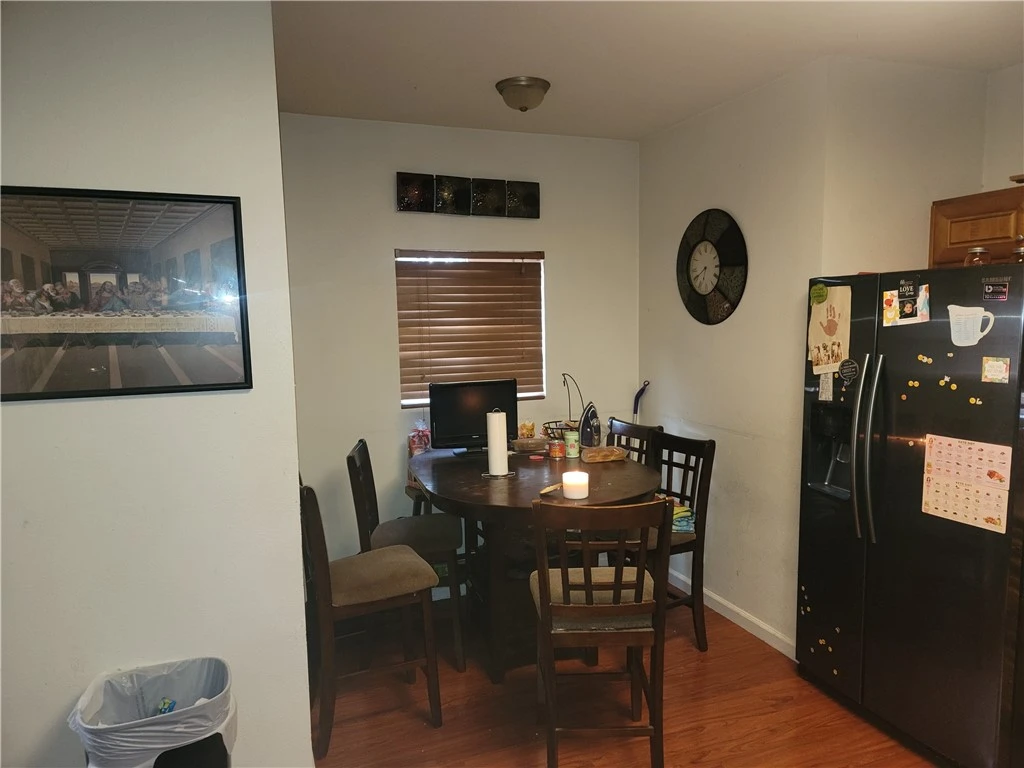 Interior 4