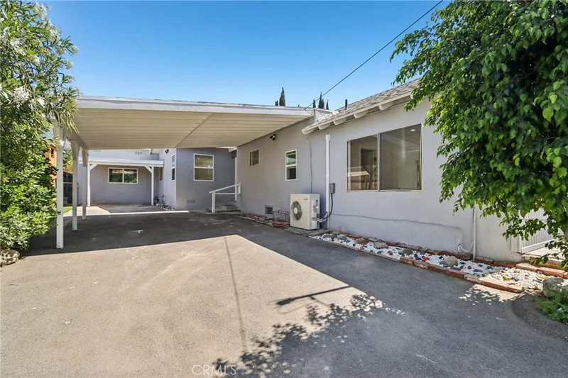 11036 Scoville Avenue, Sunland, CA 91040