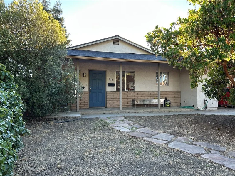 309 Camino Lobo