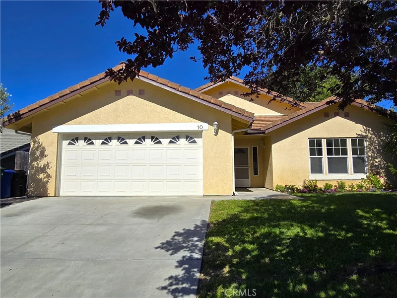 10 Rainbow Court, Templeton, CA 93465