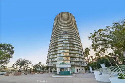 700 E Ocean Boulevard 1208 photo 2
