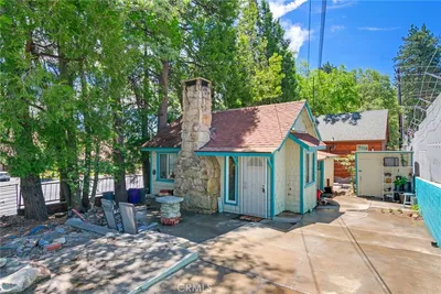 27601 Weirwood Drive