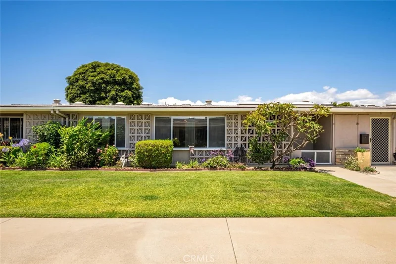 13451 Danbury Lane 133E, Seal Beach, CA 90740