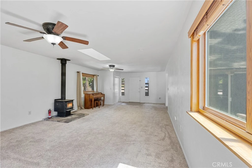 Interior 4